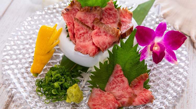 Special selected Japanese black rare steak sashimi