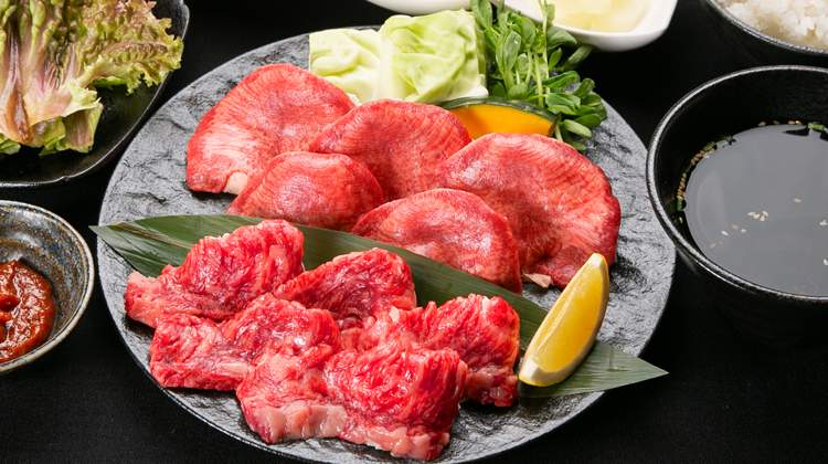 どうらく定食（カルビ＆タン）