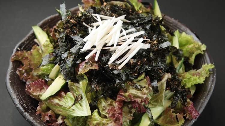 Korean Style Dry Seaweed Salad